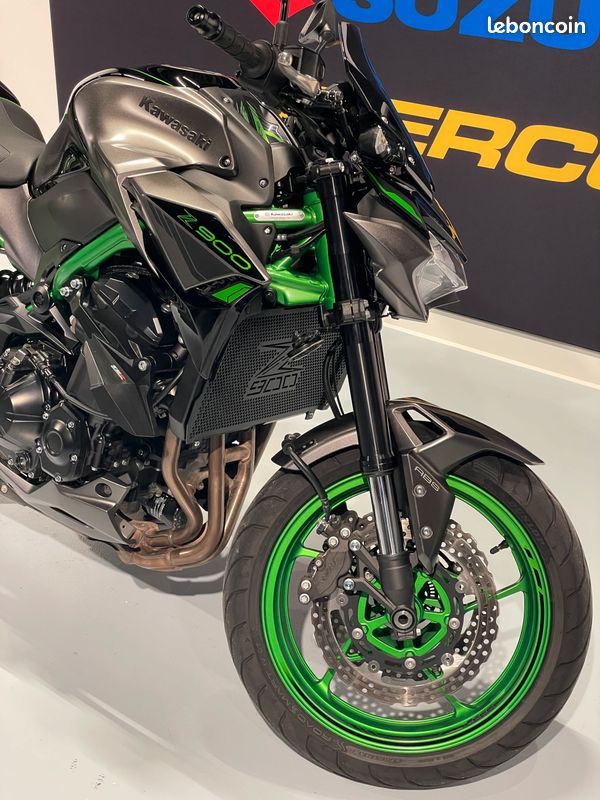 KAWASAKI Z 900 bridée jeune permis A2