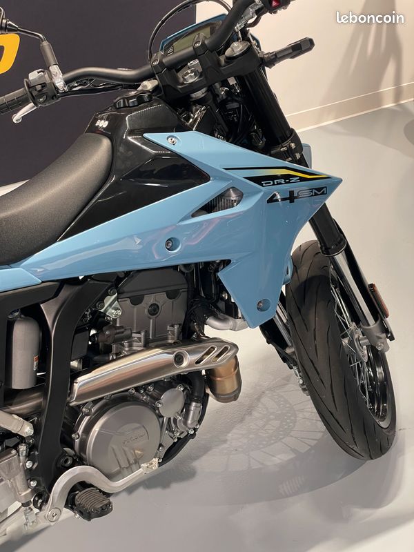 SUZUKI DRZ-4SM compatible jeune permis