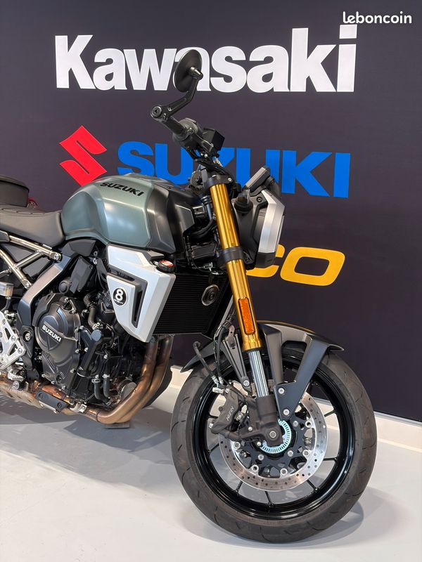 SUZUKI GSX-8T