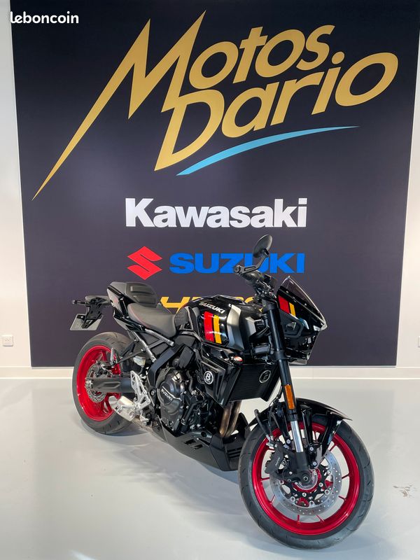 SUZUKI GSX-8TT