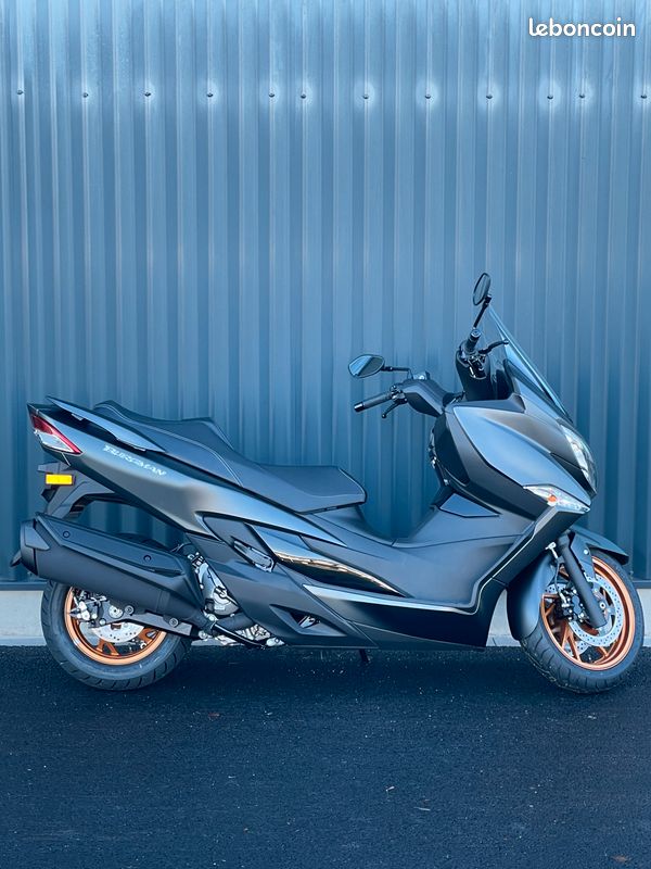 SUZUKI BURGMAN 400