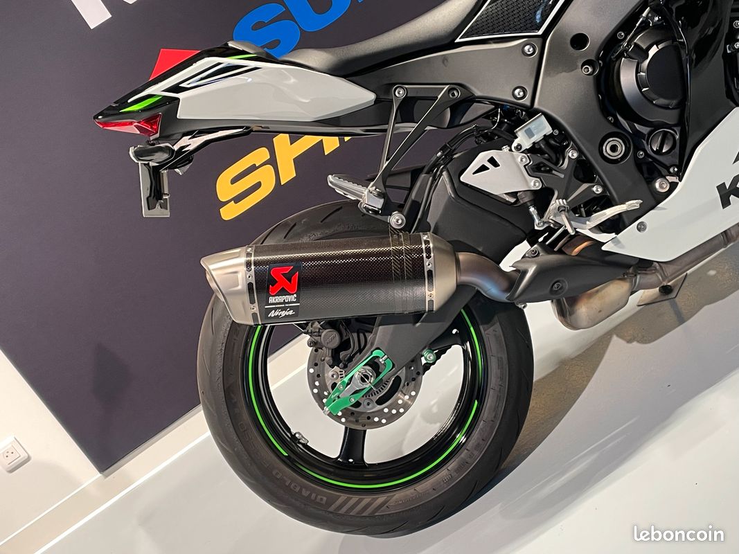 KAWASAKI NINJA ZX-10R