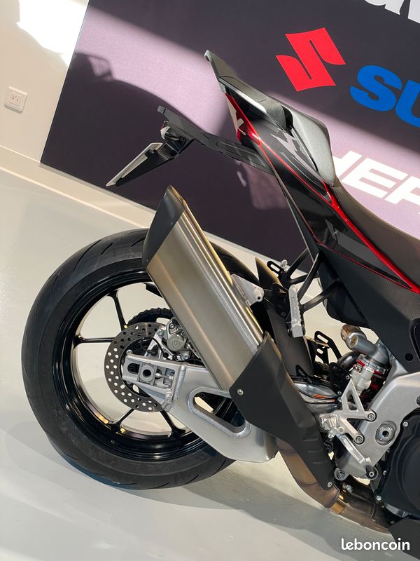 APRILIA TUONO V4 1100