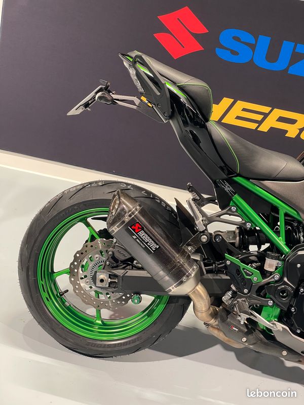 KAWASAKI Z 900 bridée jeune permis A2