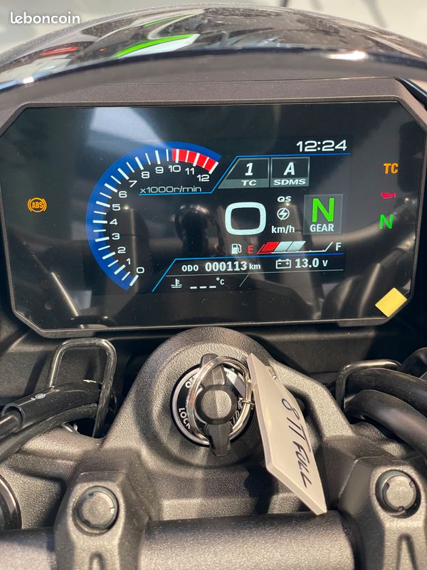 SUZUKI GSX-8TT