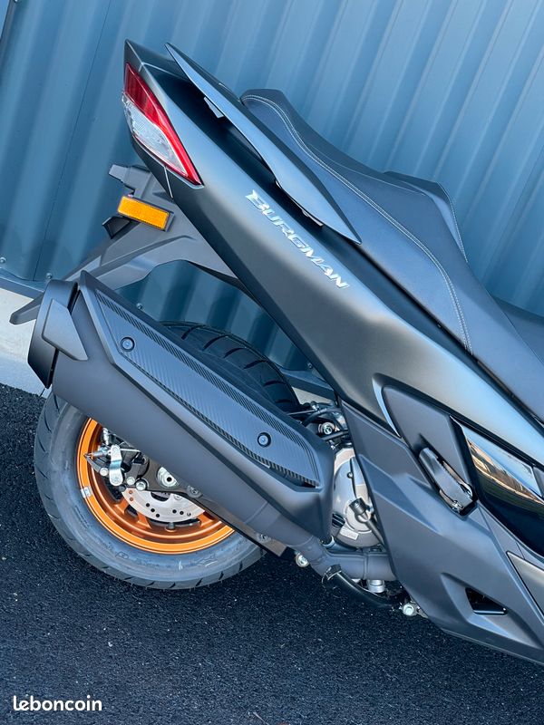 SUZUKI BURGMAN 400