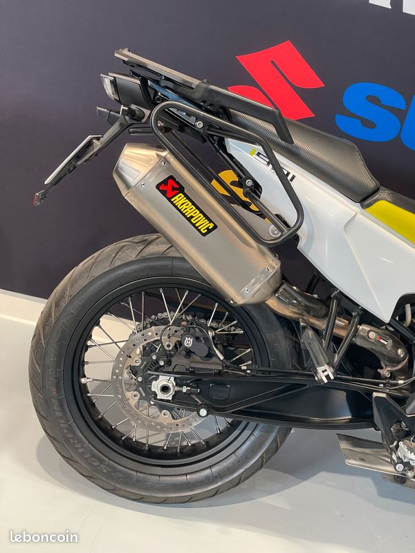 HUSQVARNA NORDEN 901 AKRAPOVIC