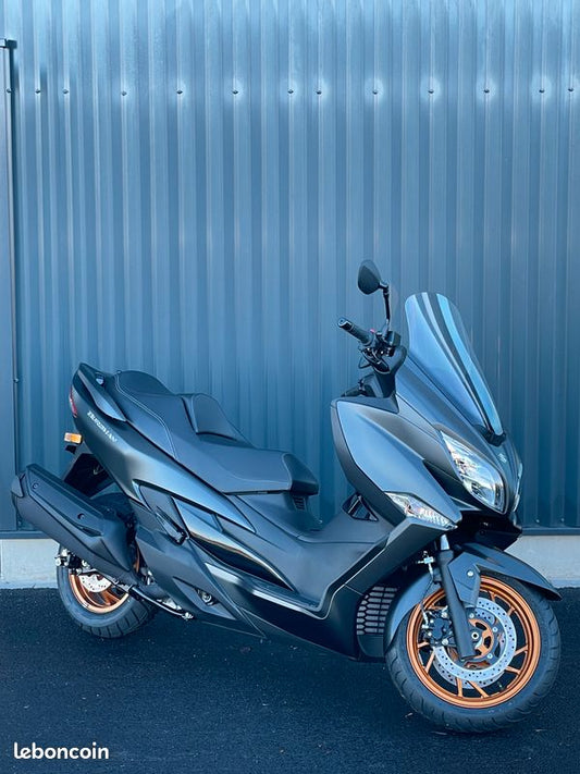 SUZUKI BURGMAN 400