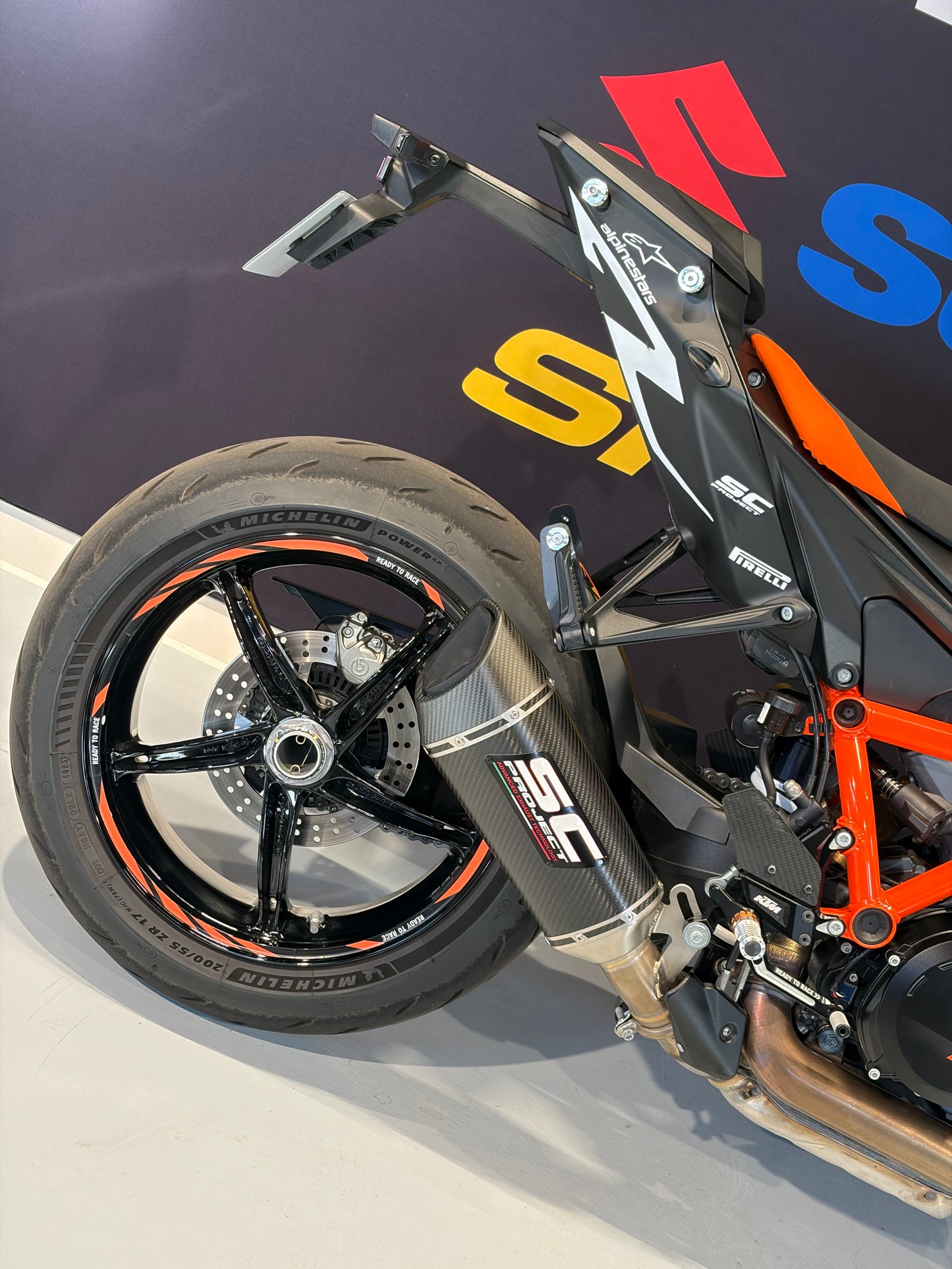 KTM 1390 SUPER DUKE R