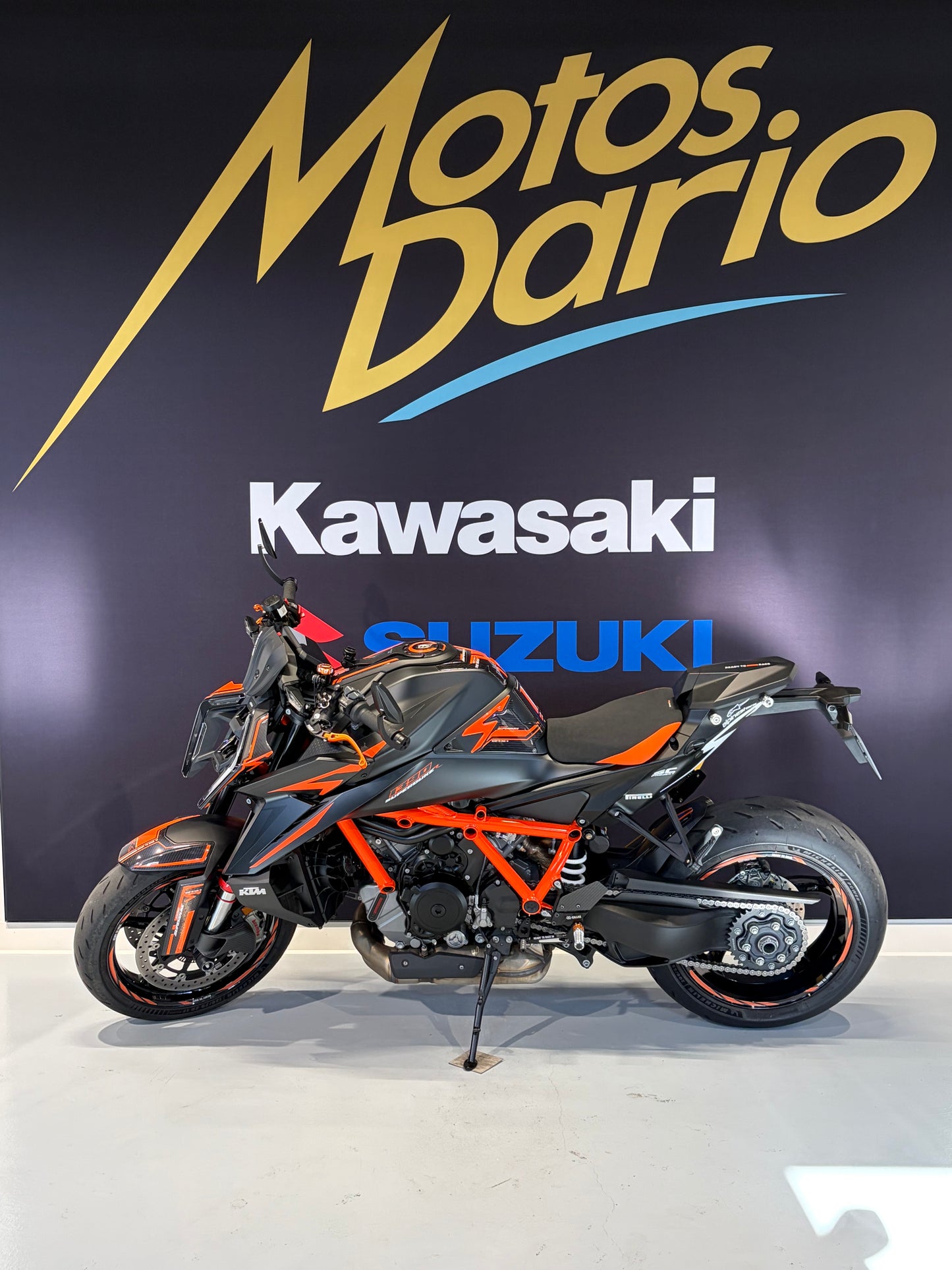 KTM 1390 SUPER DUKE R