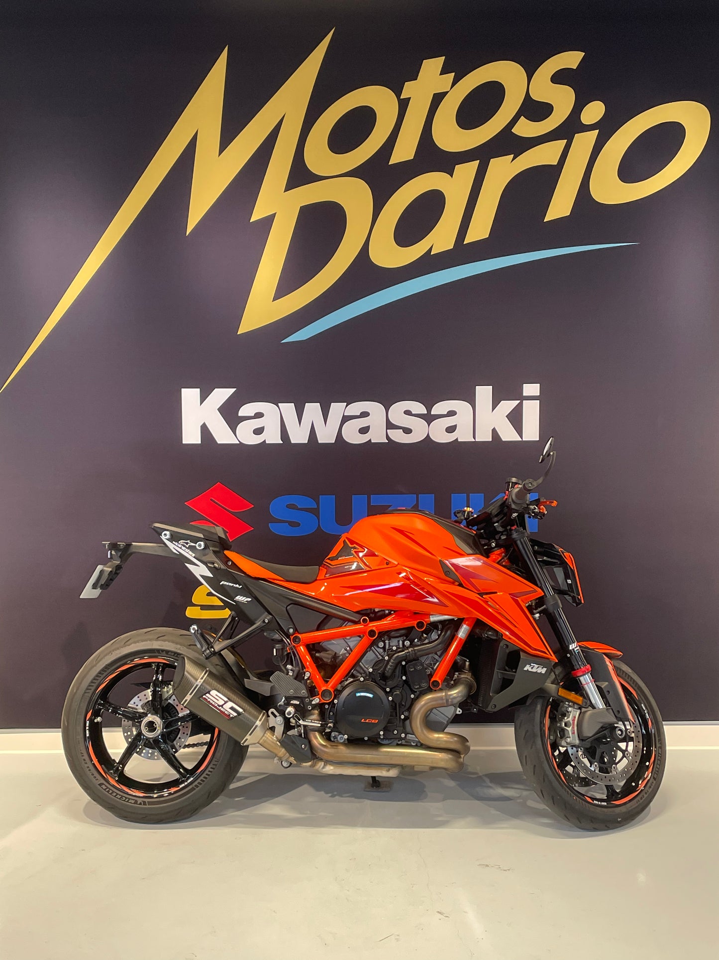 KTM 1390 SUPER DUKE R