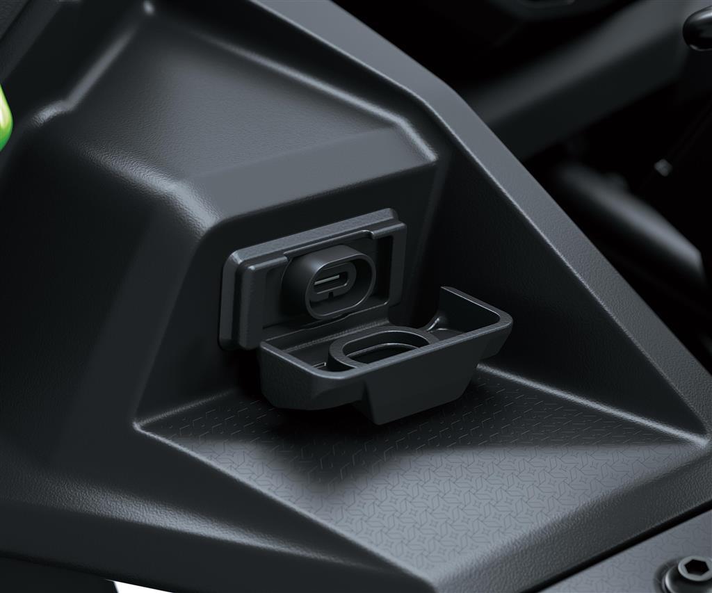 Prise USB-C (Ninja 500) Kawasaki – Motos Dario Colmar