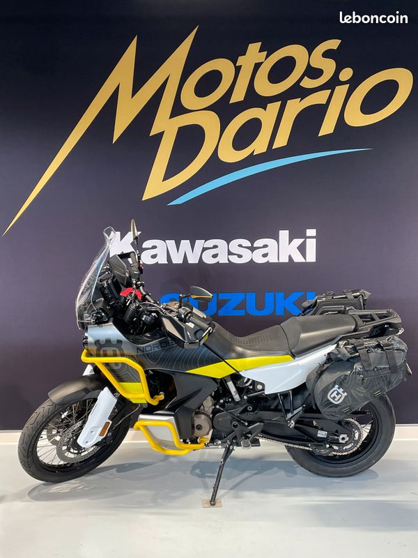 HUSQVARNA NORDEN 901 AKRAPOVIC
