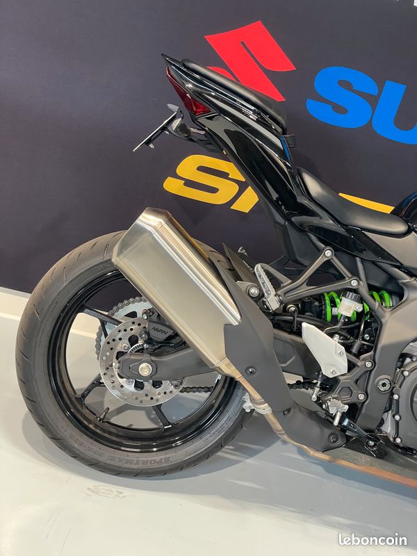 KAWASAKI NINJA ZX-4RR