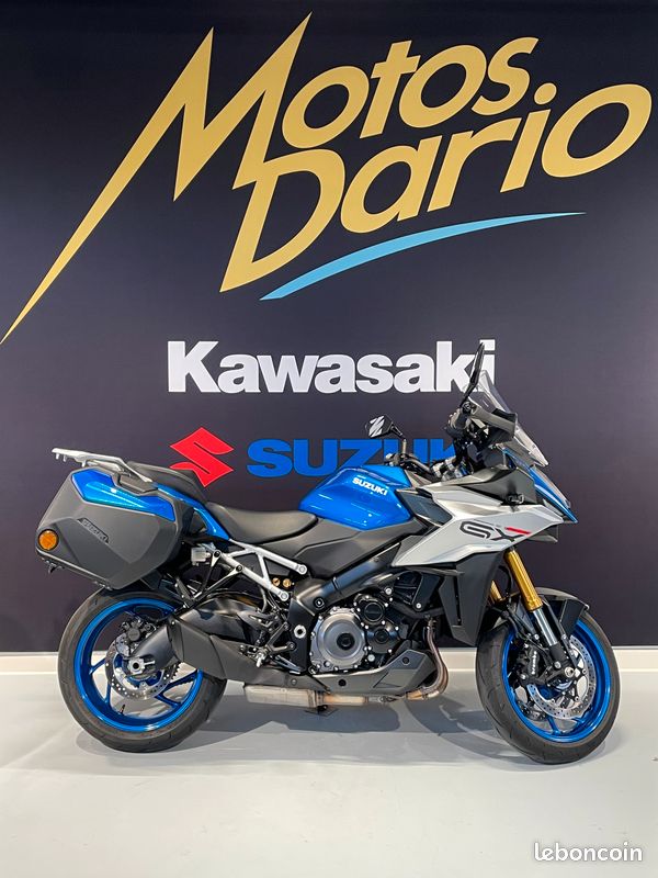 SUZUKI GSX-S 1000 GX avec valises latérales