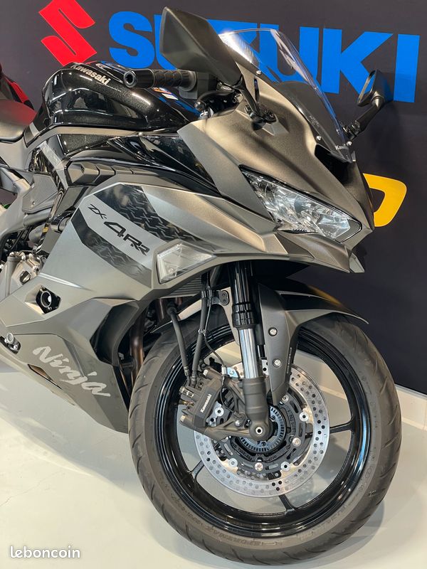 KAWASAKI NINJA ZX-4RR