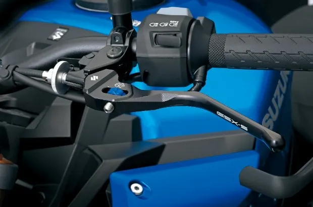 LEVIER D'EMBRAYAGE AJUSTABLE - GSX-S SUZUKI