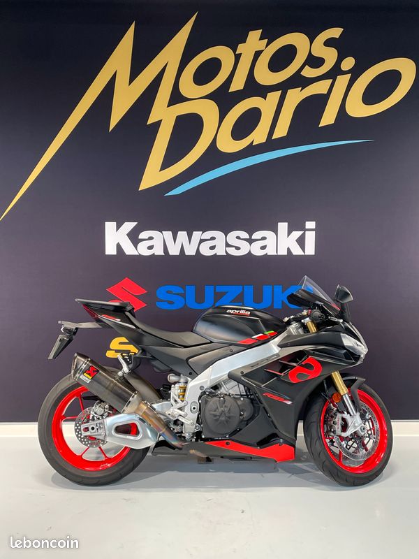 APRILIA RSV4 1100 Akrapovic