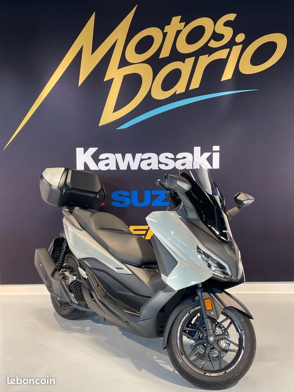 HONDA FORZA 125