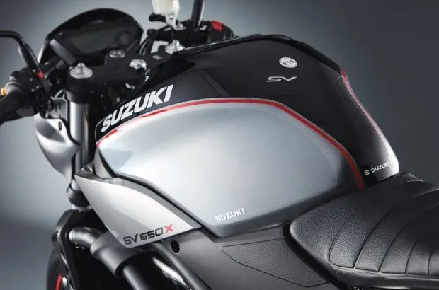 KIT STICKERS DE PROTECTION LATÉRALE - TRANSPARENT SUZUKI