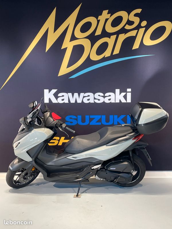 HONDA FORZA 125