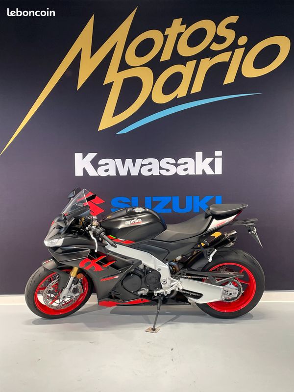APRILIA RSV4 1100 Akrapovic