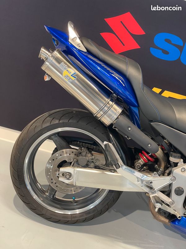 HONDA CB 900 HORNET