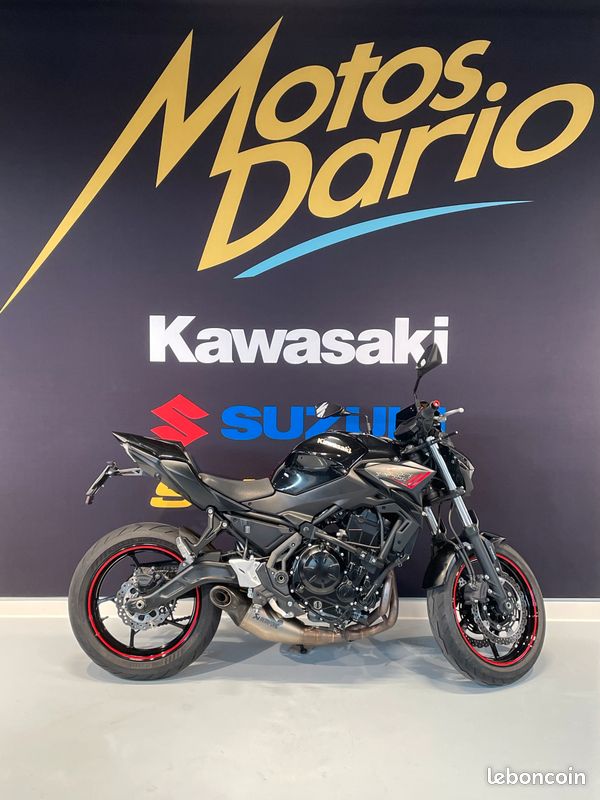 KAWASAKI Z650 PERFORMANCE Akrapovic bridée jeune permis A2