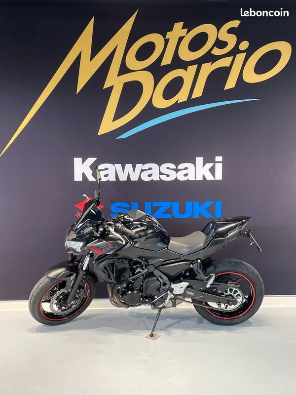 KAWASAKI Z650 PERFORMANCE Akrapovic bridée jeune permis A2