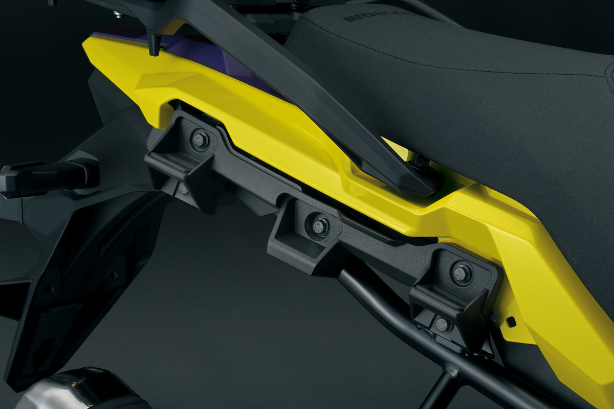 Platine de fixation supérieure valises - plastique Suzuki V-strom 800SE / V-strom 800DE – Motos Dario Colmar