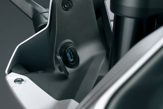 Prise usb Suzuki GSX-8R – Motos Dario Colmar