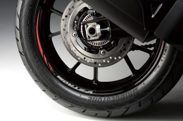 Liseret de jante 17'' - v-strom rouge Suzuki V-strom 1050A / V-strom 1050 XT – Motos Dario Colmar
